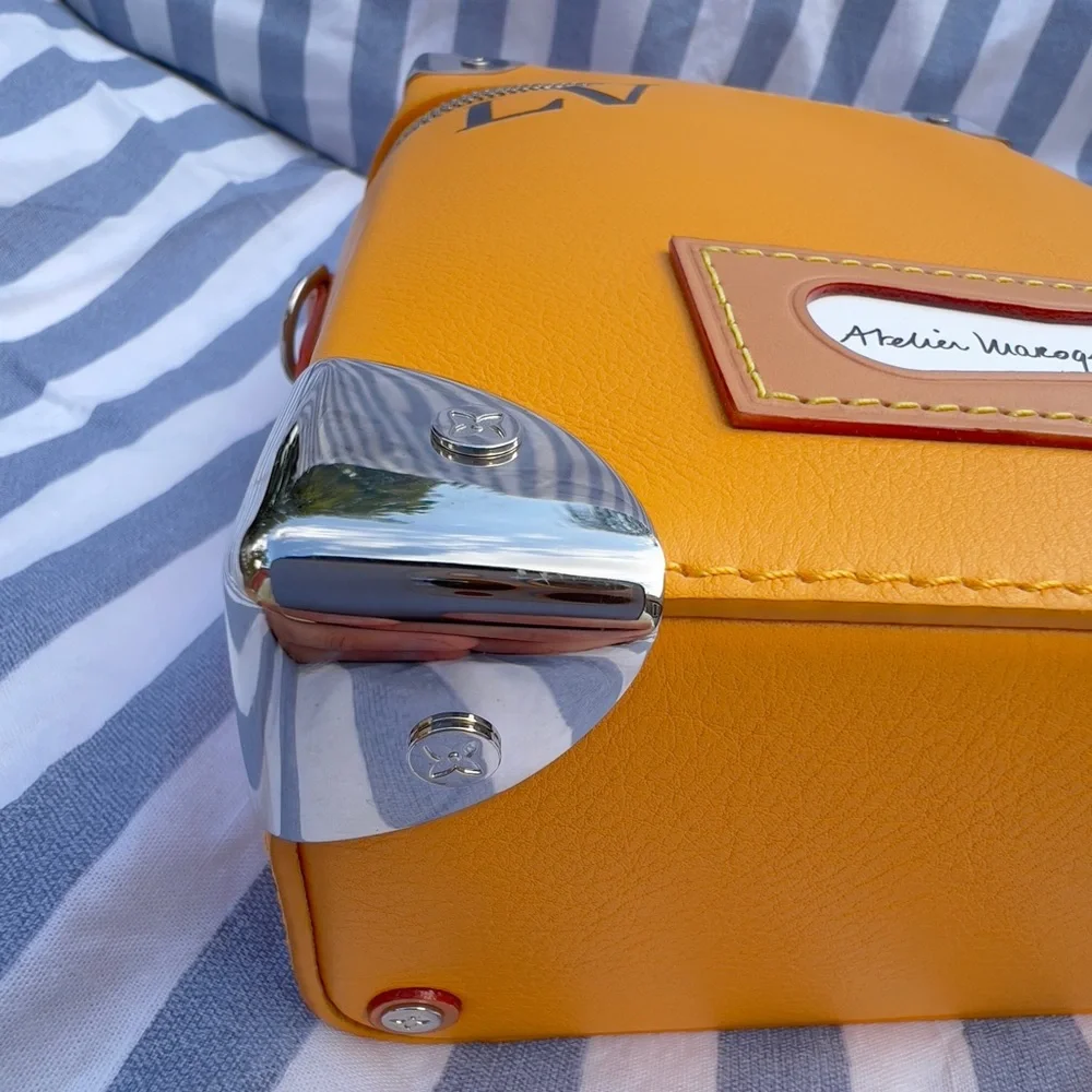 Auth Louis Vuitton Trunk • Limited Vertical Box Trunk 07 Virgil Abloh Authentic